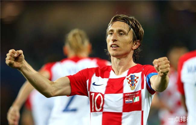 背靠背40分钟，差点把阿杜打吐了