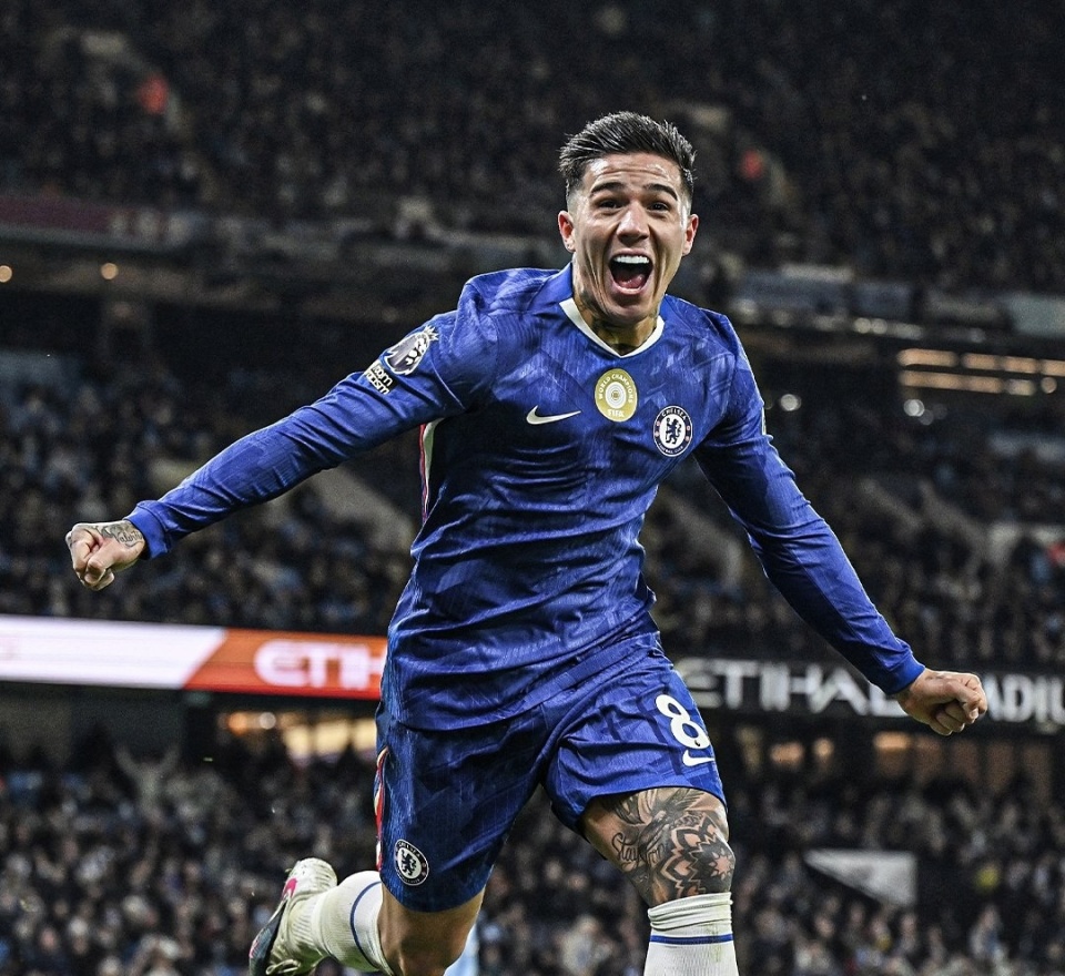 《罪恶装备》黑皮辣妹雕像：好看 价格也贵