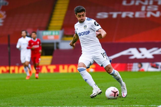 日本麦当劳联名《勇者斗恶龙》推限量汉堡和联名饮料