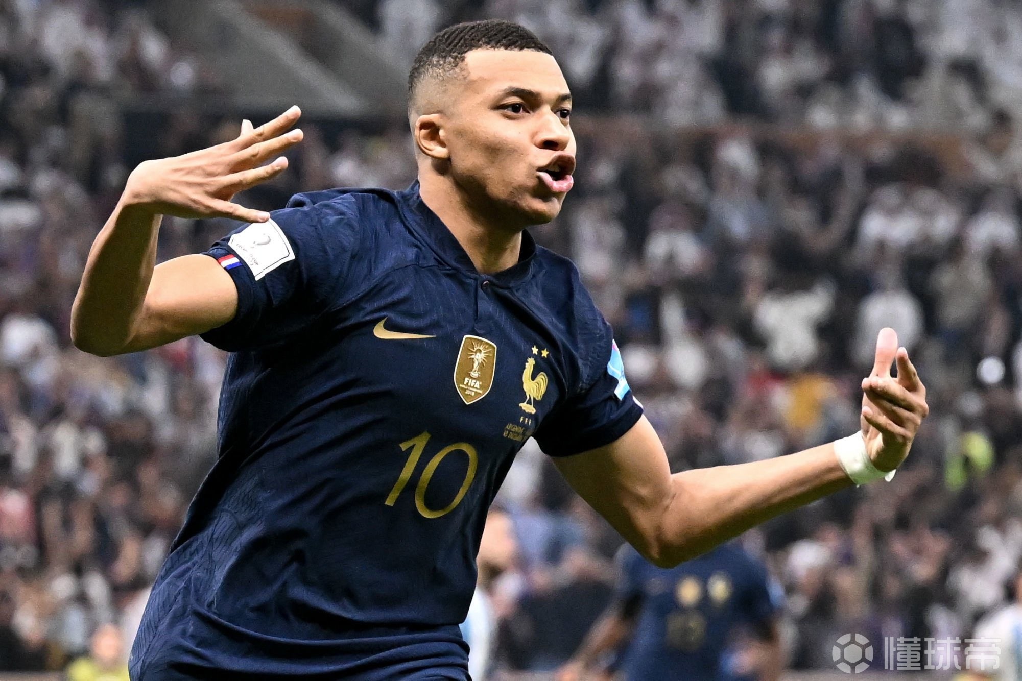 [NBA]神来之笔！东契奇失衡抛投正中靶心