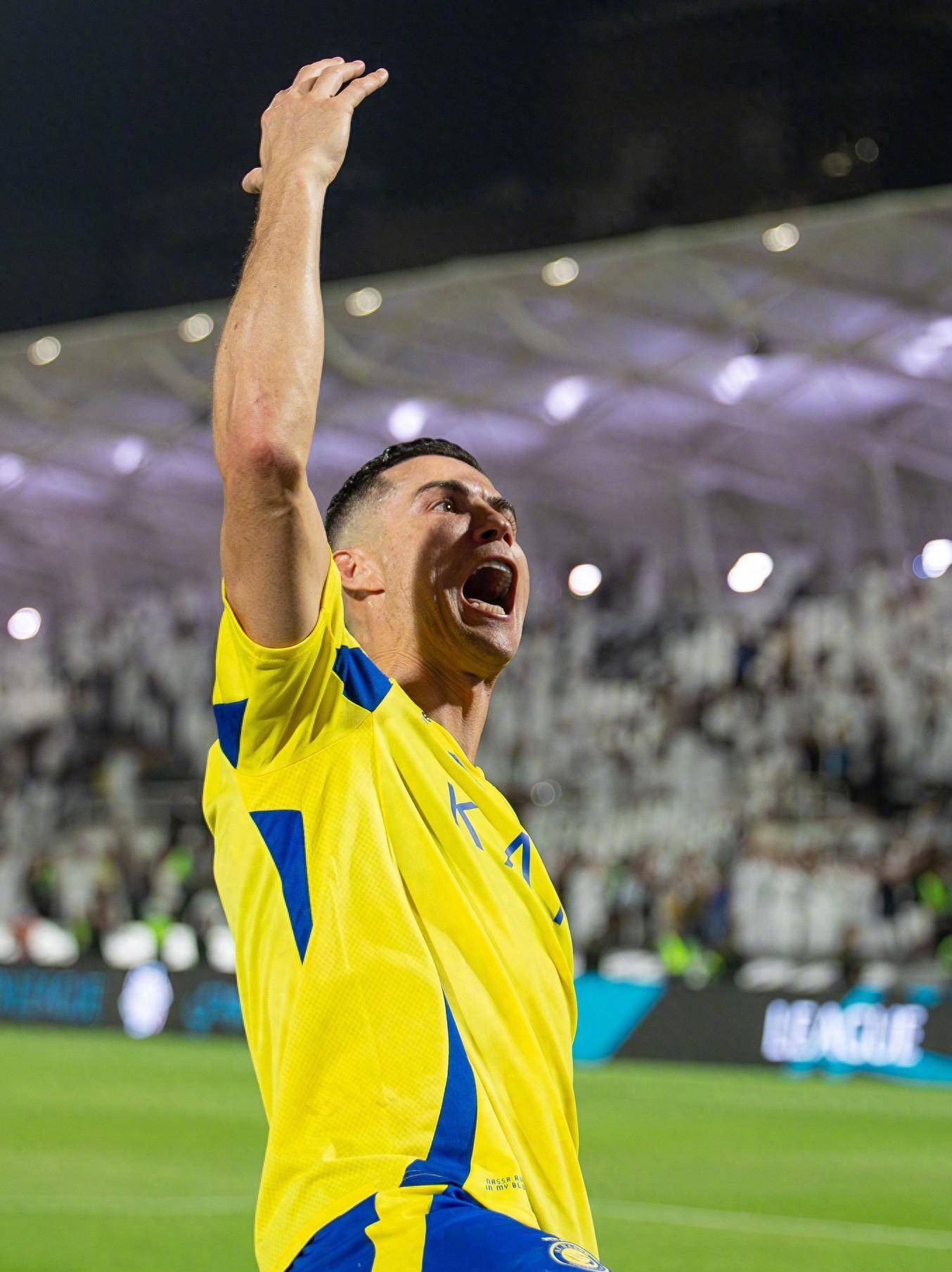 布朗公开猛烈抨击裁判被罚35万美元！曾豪言无惧罚款：想罚多少就罚多少