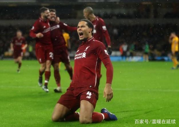 《DNF手游》官方晒夏日套COS：清凉泳装好身材！